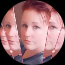 Debbie voor de poorte