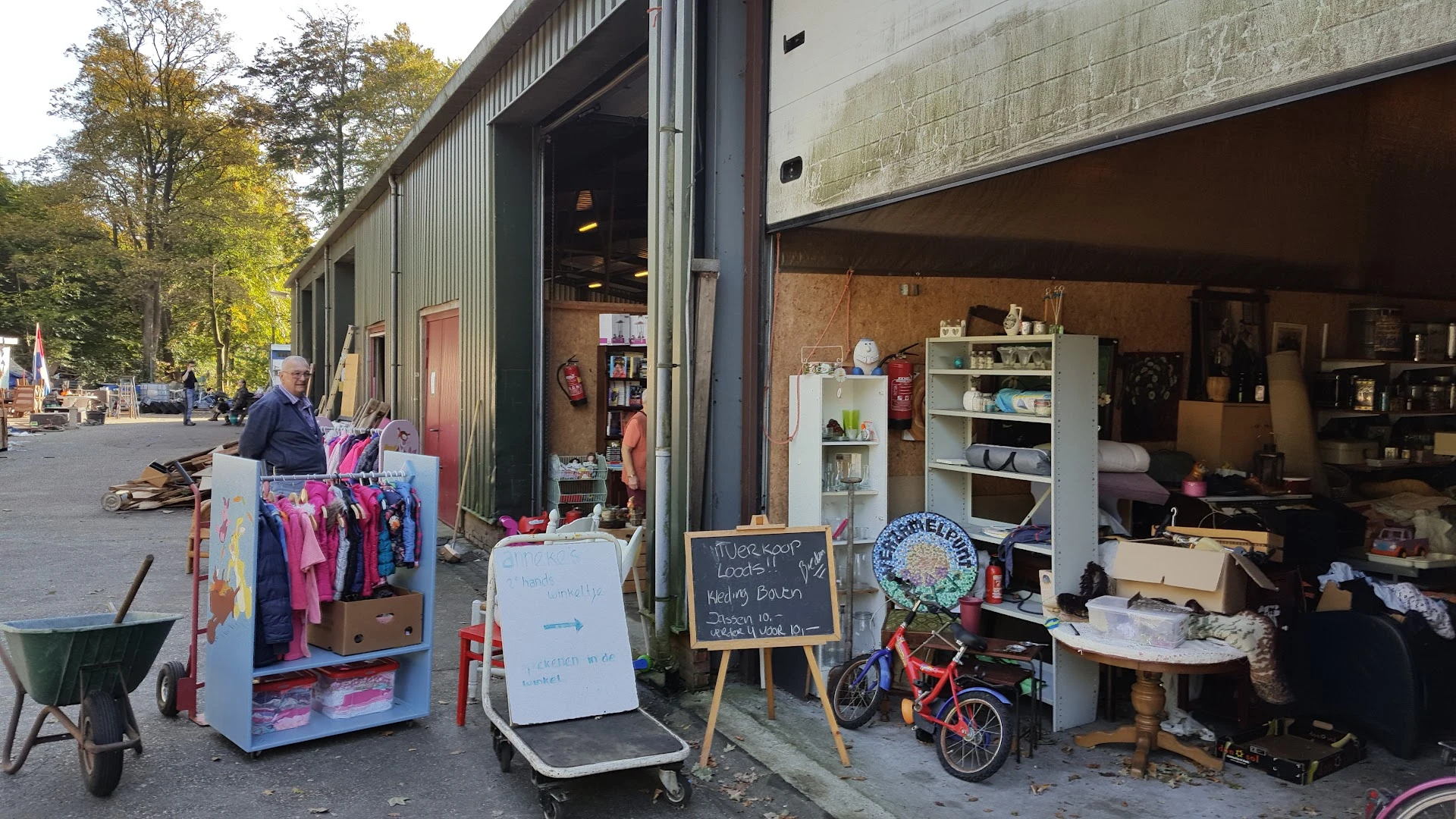 Kringloopwinkel Kringloopwinkel 2e hands handel westerwolde in Bellingwolde