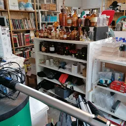 Bezoeker foto van Kringloopwinkel 2e hands handel westerwolde in Bellingwolde