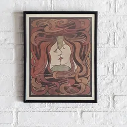 Ingelijste kunstwerk met portrethoofd van vrouw met roodbruin golvend haar in art-nouveaustijl