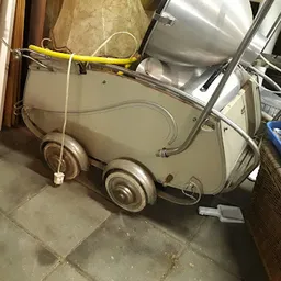 Bezoeker foto van Kringloopwinkel A. de Ruiter Handelsonderneming in Elspeet