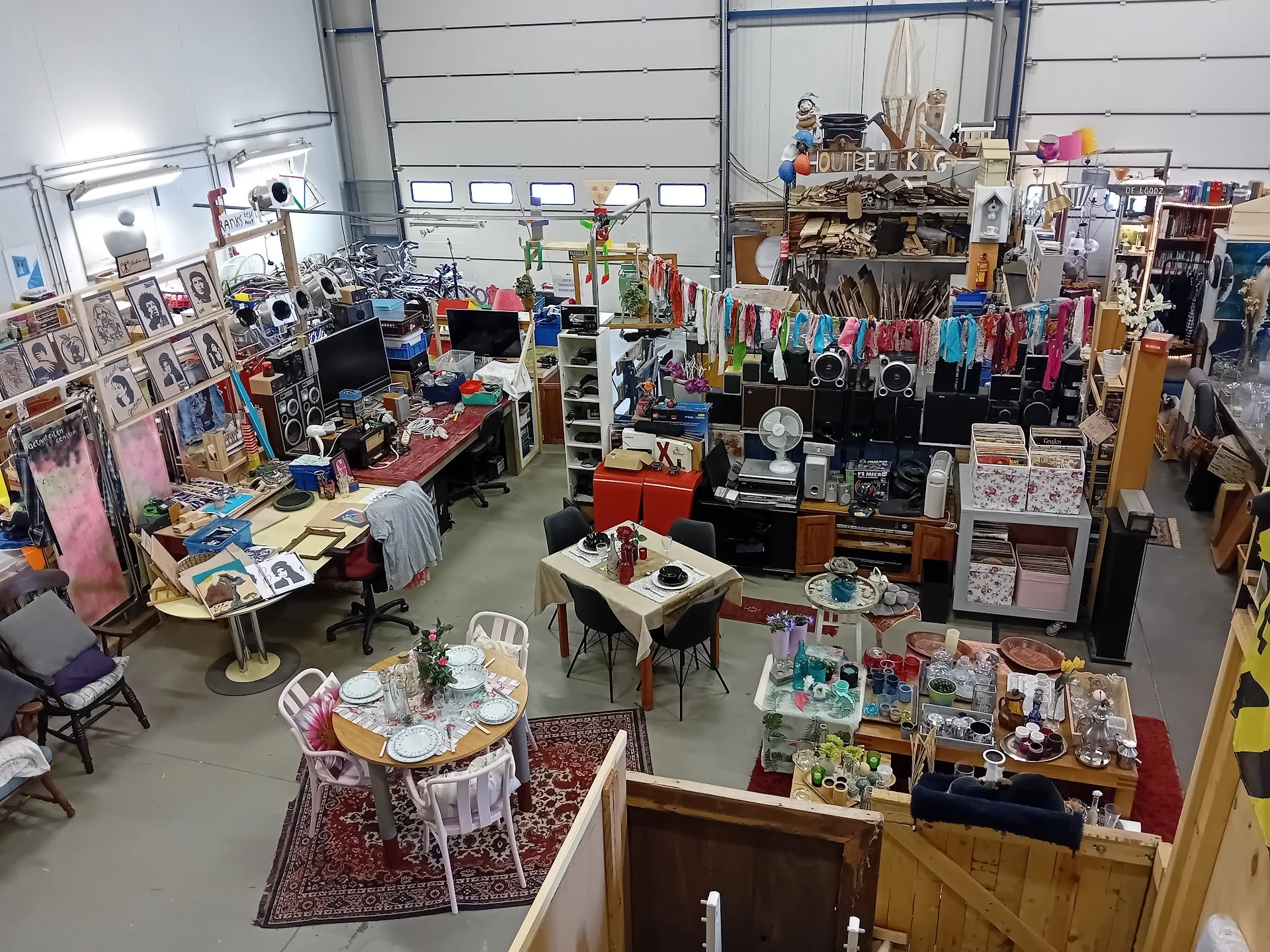 Kringloopwinkel Kringloopwinkel Activiteitencentrum de Loodz in Sint-Oedenrode