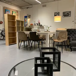 Bezoeker foto van Again and Co in Ridderkerk