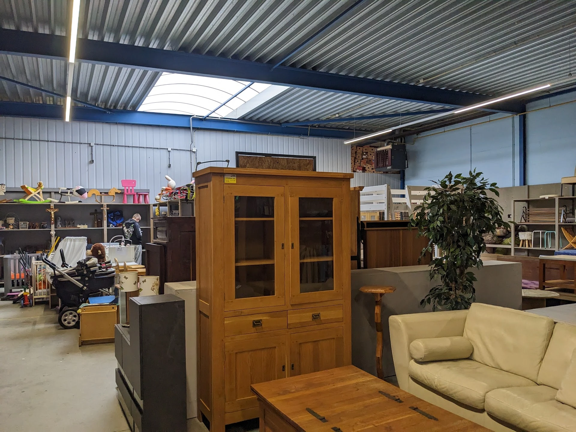 Aktief Kringloopwinkel Winterswijk in Winterswijk met tweedehands boeken, gereedschappen en huis- en inrichting