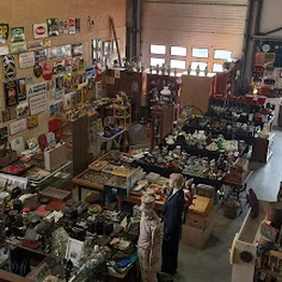 Bezoeker foto van Kringloopwinkel Antiek & Curiosa Hal in Ophemert