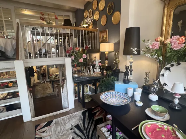 Kringloopwinkel Kringloopwinkel Ari in Amsterdam