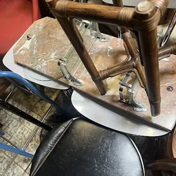 Bezoeker foto van Kringloopwinkel Ari in Amsterdam