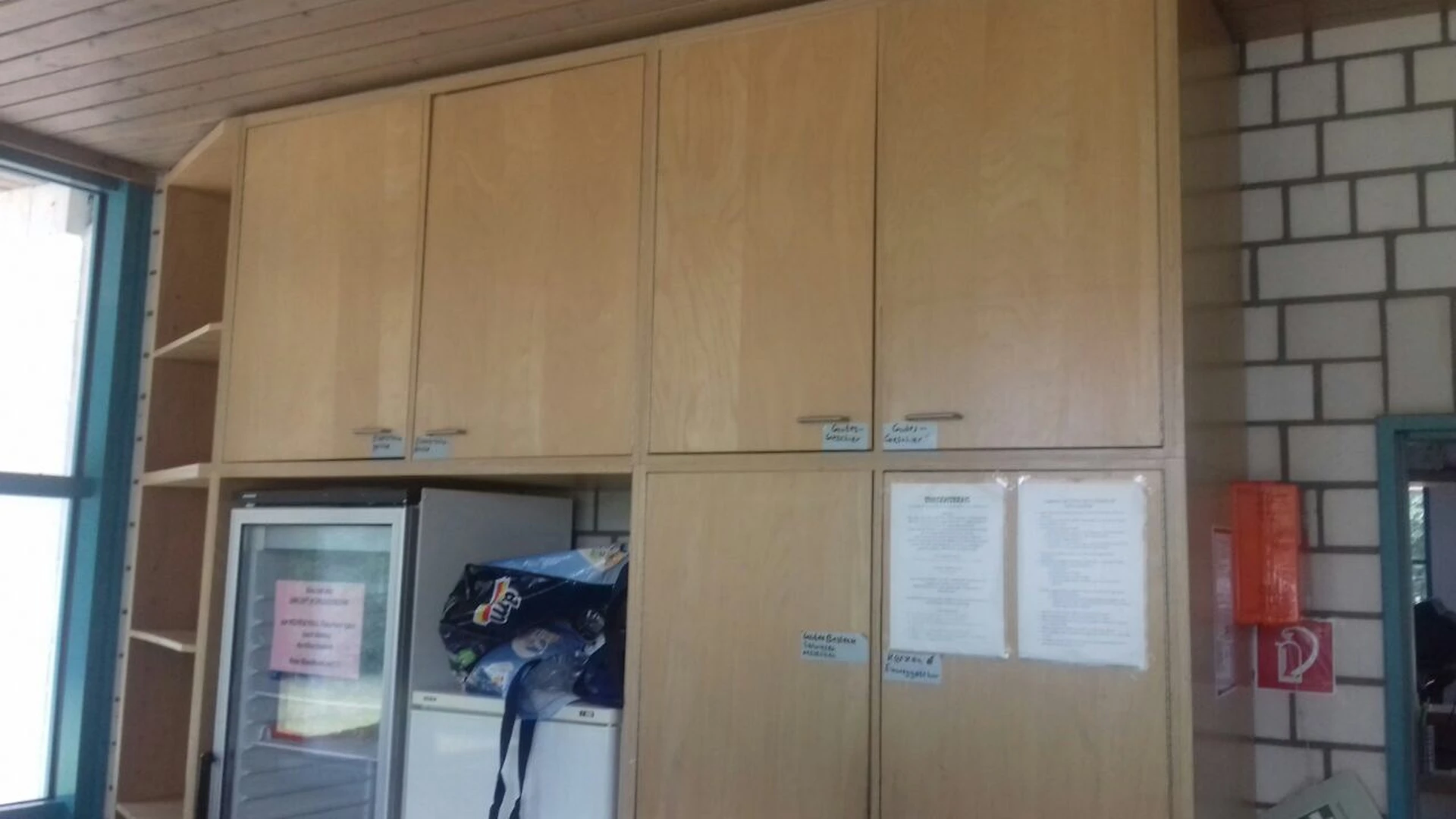 Ark center e. V. - Social Department Store in Wesel met tweedehands meubels en kleding