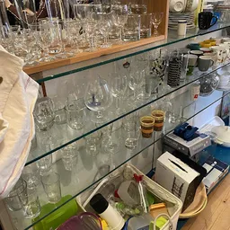 Bezoeker foto van Kringloopwinkel Basta Nijmegen in Nijmegen