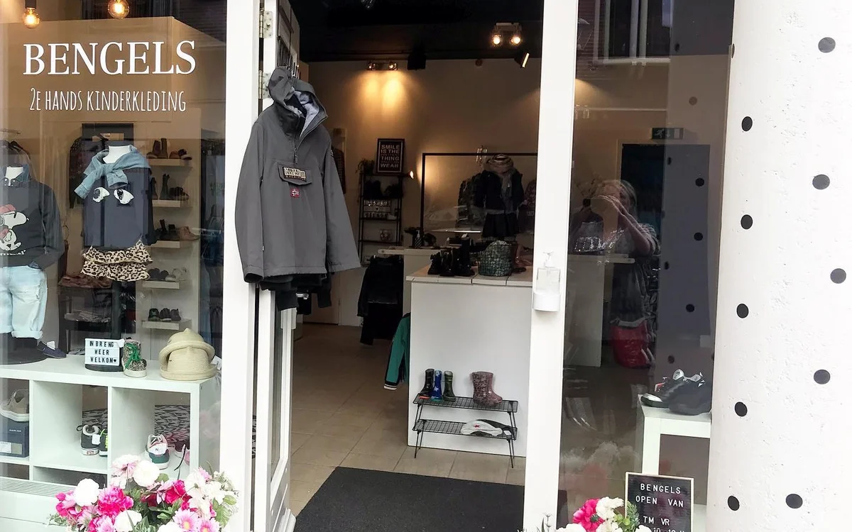 Kringloopwinkel BENGELS 2e hands kinderkleding in Zeist