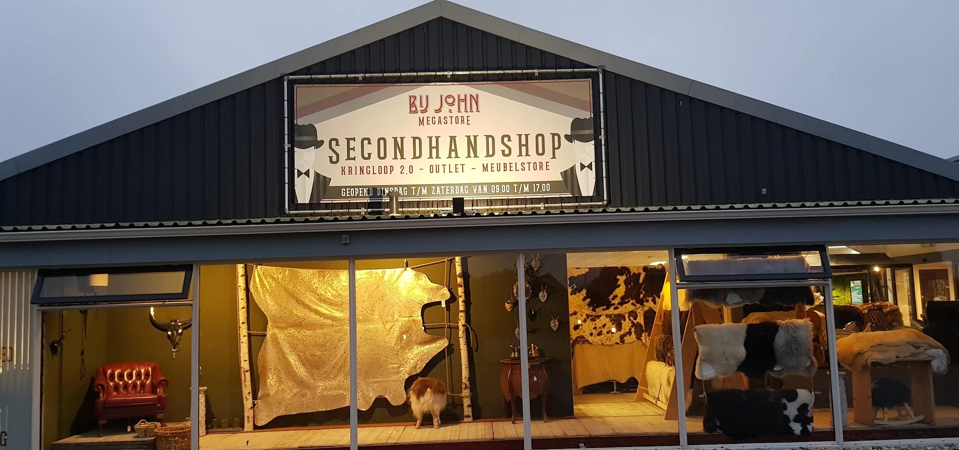 Foto gedeeld door eigenaar van Kringloopwinkel Bij John woonwinkel en secondhandshop in Drouwenermond