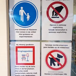 Bezoeker foto van Kringloopwinkel Bij John woonwinkel en secondhandshop in Drouwenermond