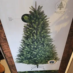 Bezoeker foto van Kringloopwinkel Bij John woonwinkel en secondhandshop in Drouwenermond