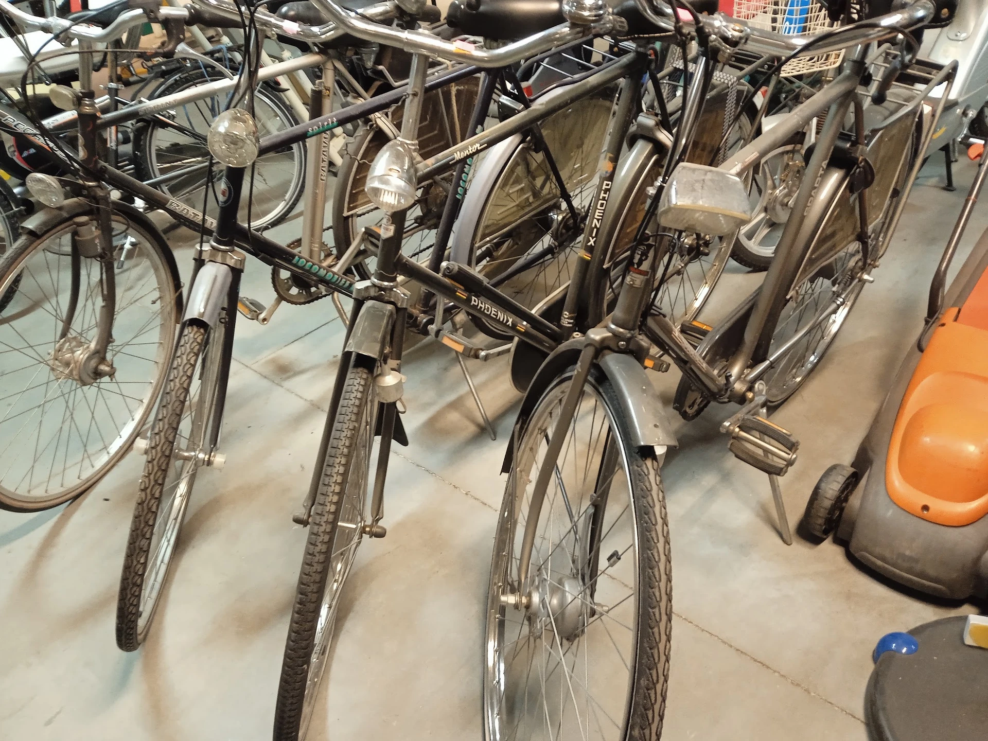 Bezoeker foto van Kringloopwinkel Bij John woonwinkel en secondhandshop in Drouwenermond