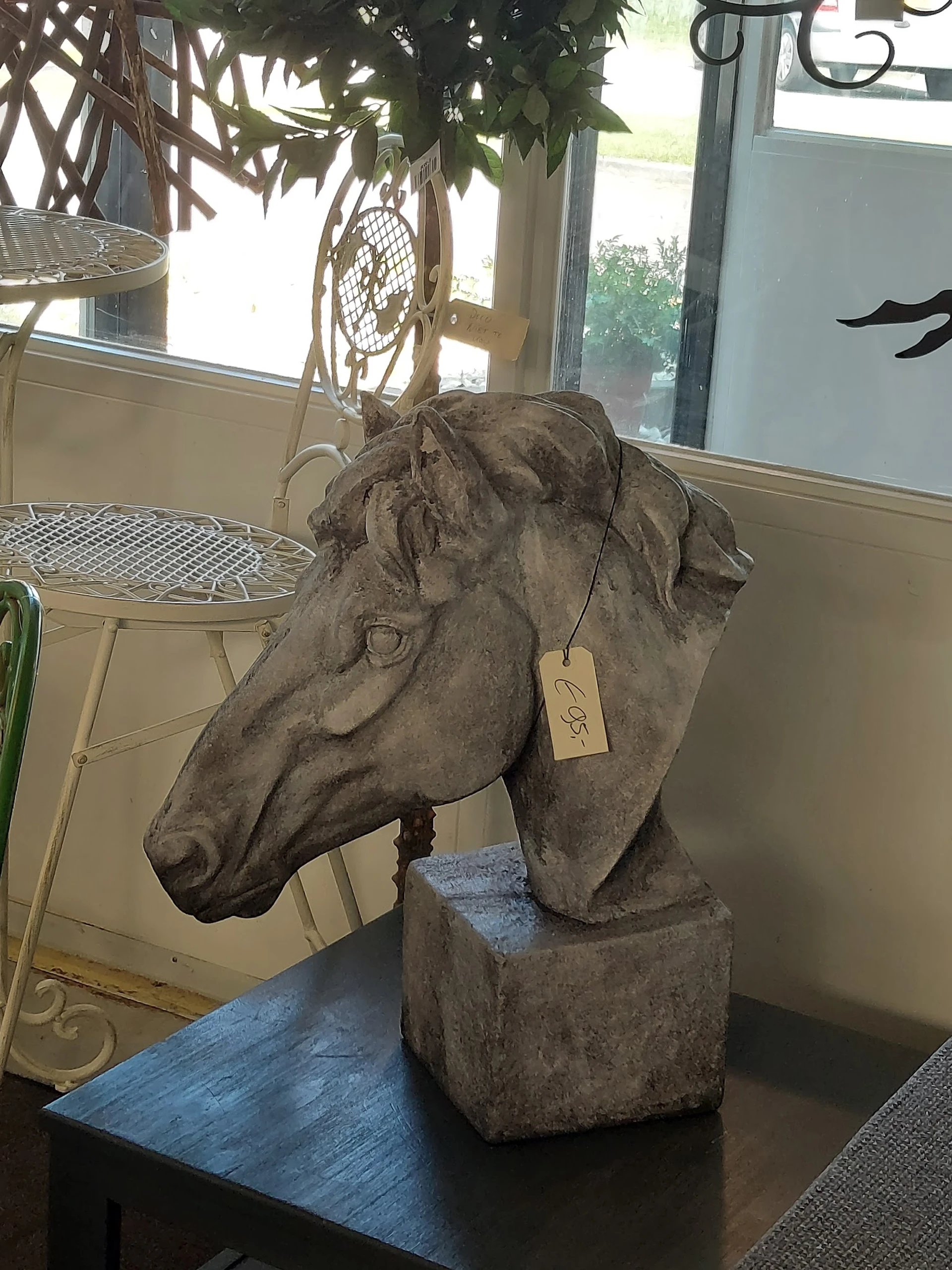 Bezoeker foto van Kringloopwinkel Bij John woonwinkel en secondhandshop in Drouwenermond