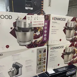 Kenwood keukenmachines in dozen op display in de winkel