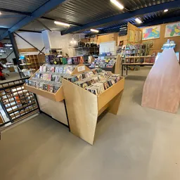 Bezoeker foto van BoedelcentrumXL kringloop plus winkel in Tiel