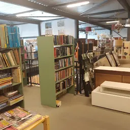 Bezoeker foto van BoedelcentrumXL kringloop plus winkel in Tiel