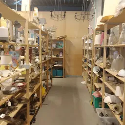 Bezoeker foto van BoedelcentrumXL kringloop plus winkel in Tiel