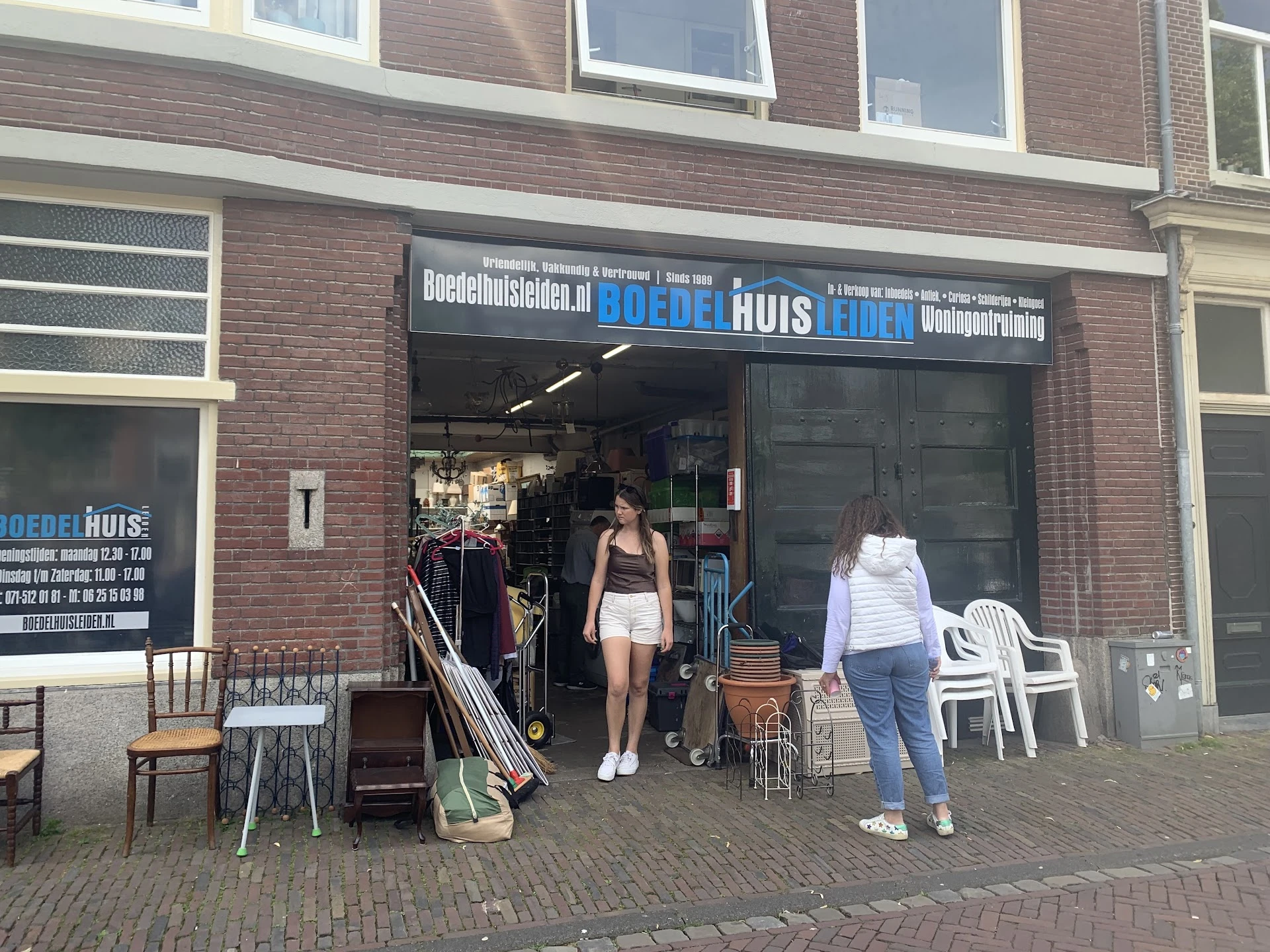 Kringloopwinkel Kringloopwinkel Boedelhuis woningontruiming Leiden. in Leiden