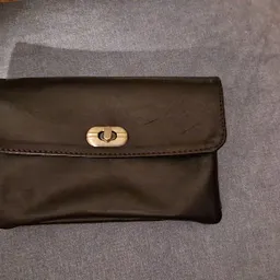 Bezoeker foto van Kringloopwinkel Boedelhuis woningontruiming Leiden. in Leiden