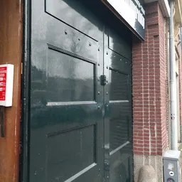 Bezoeker foto van Kringloopwinkel Boedelhuis woningontruiming Leiden. in Leiden