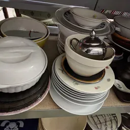 Bezoeker foto van Kringloopwinkel Boedelhuis woningontruiming Leiden. in Leiden