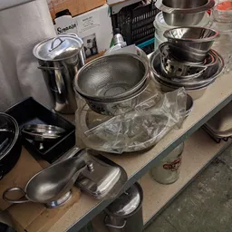 Bezoeker foto van Kringloopwinkel Boedelhuis woningontruiming Leiden. in Leiden