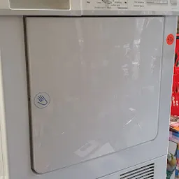 Bezoeker foto van Kringloopwinkel Boedelhuis woningontruiming Leiden. in Leiden