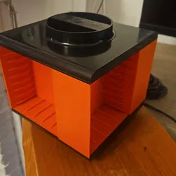 Bezoeker foto van Kringloopwinkel Boedelhuis woningontruiming Leiden. in Leiden