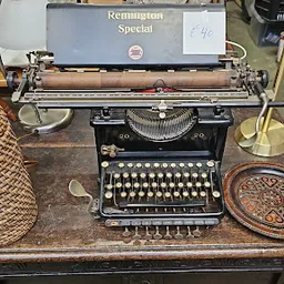 Bezoeker foto van Kringloopwinkel Boedelhuis woningontruiming Leiden. in Leiden