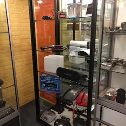 Bezoeker foto van Kringloopwinkel Bric & Brac Rommelmarkt in Stompetoren