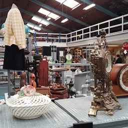 Bezoeker foto van Kringloopwinkel Bric & Brac Rommelmarkt in Stompetoren