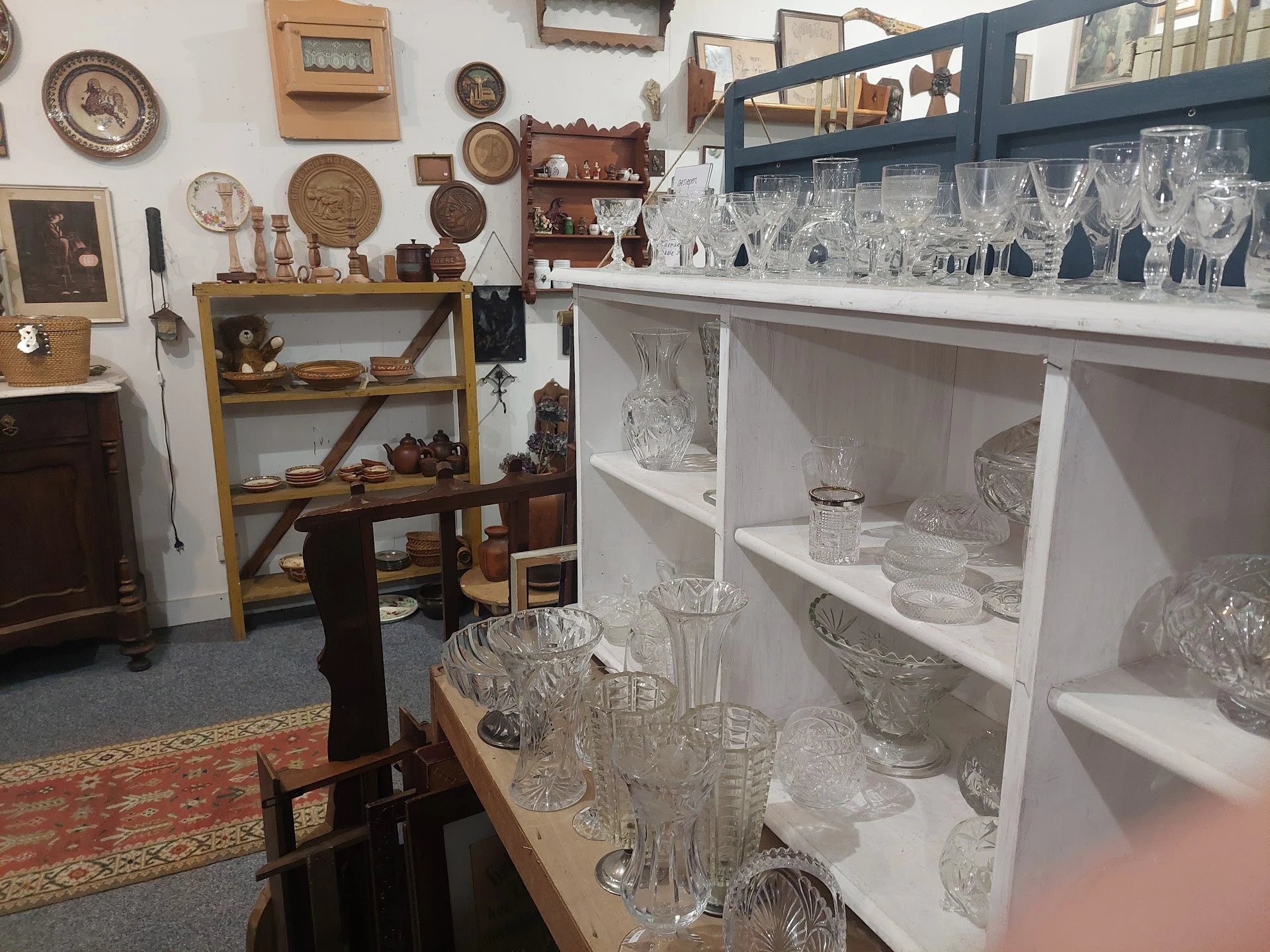 Brocante Kringloop De Opslag in Doetinchem met tweedehands boeken, elektrische fietsen en huis- en inrichting