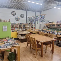 Bezoeker foto van Kringloopwinkel Buurthuuske in Klazienaveen