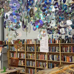 Bezoeker foto van Kringloopwinkel Buurthuuske in Klazienaveen