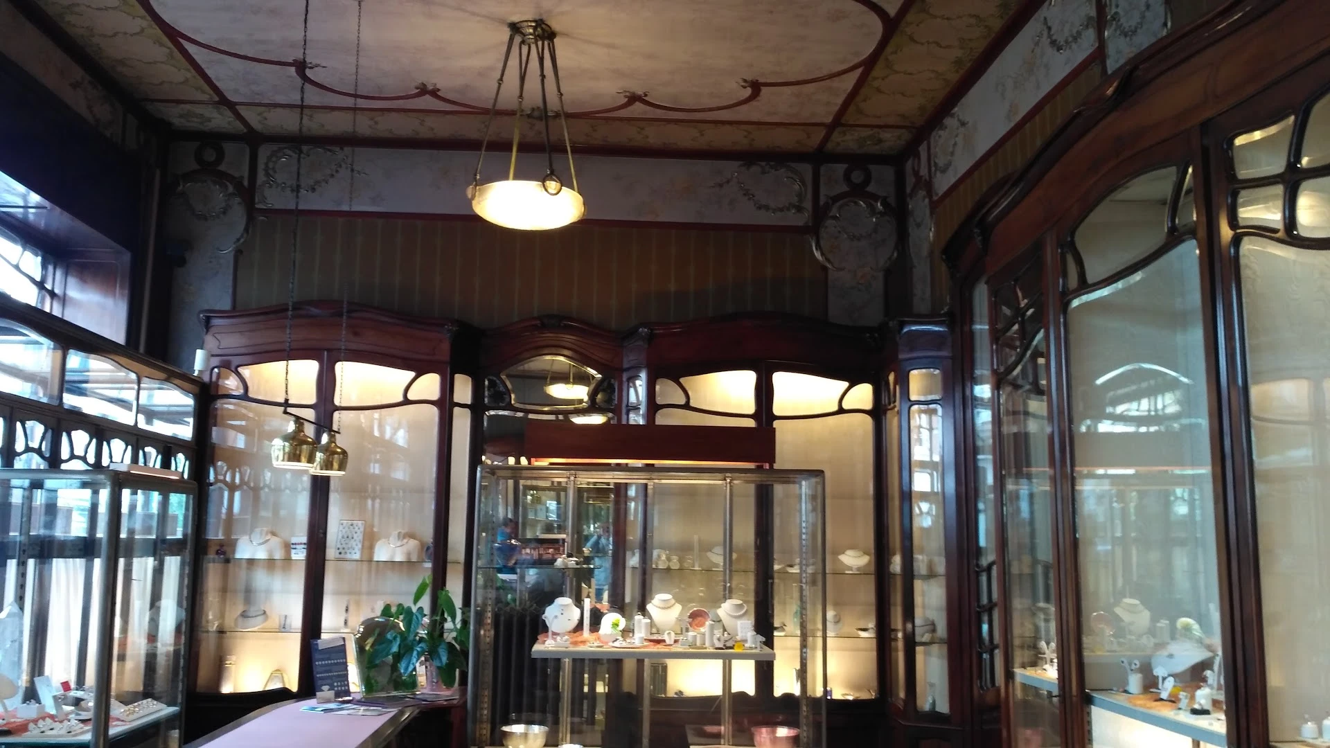 Kringloopwinkel Centraal Magazijn Kringwinkel Antwerpen in Antwerpen