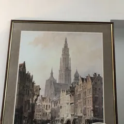 Ingelijste aquarel of schilderij van een Europese stad met kathedraal en historische gebouwen