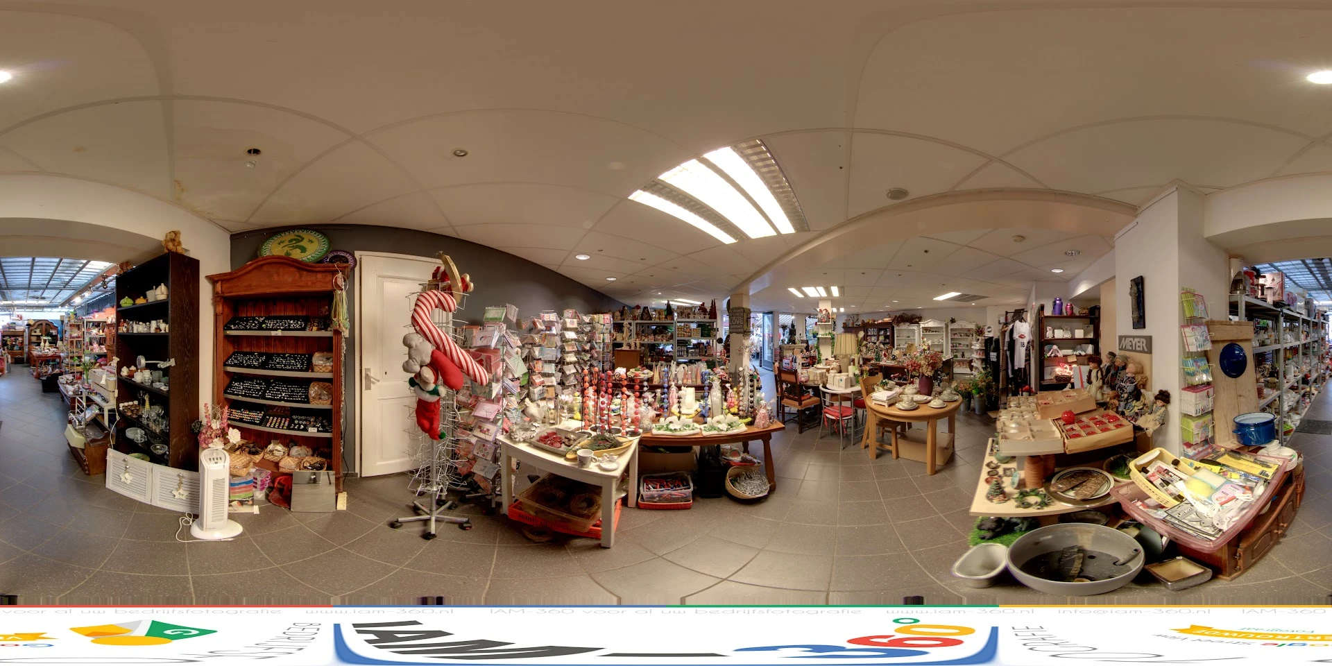 Kringloopwinkel Corry's Snuffelpaleisje in Sprang-Capelle