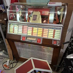 Bezoeker foto van D'rommels Goed - tweedehands, vintage, antiek, curiosa in Den Helder