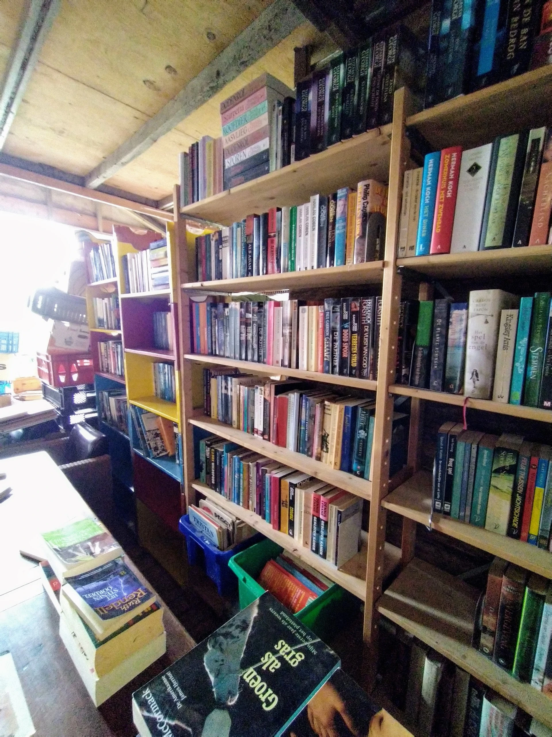 Kringloopwinkel De Boekenwurm in Wolphaartsdijk