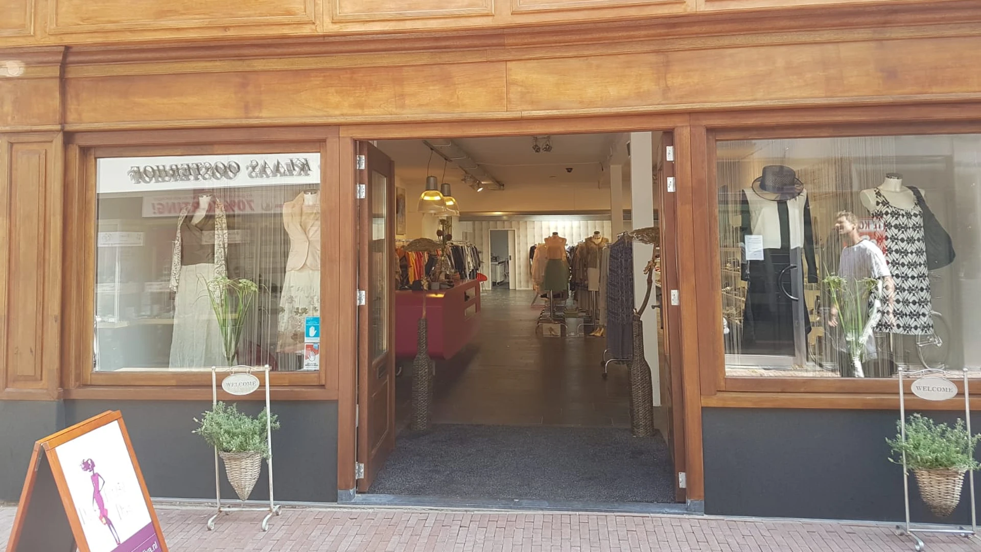 Foto gedeeld door eigenaar van Kringloopwinkel De Diva Sneek. Preloved designer clothing. in Sneek