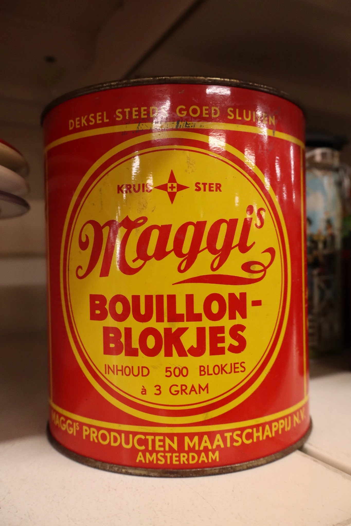 Blikje Maggi bouillonblokjes, rood en geel etiket met 500 blokjes à 3 gram