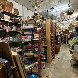 Bezoeker foto van De Flinstones Kringloopwinkel in Delft