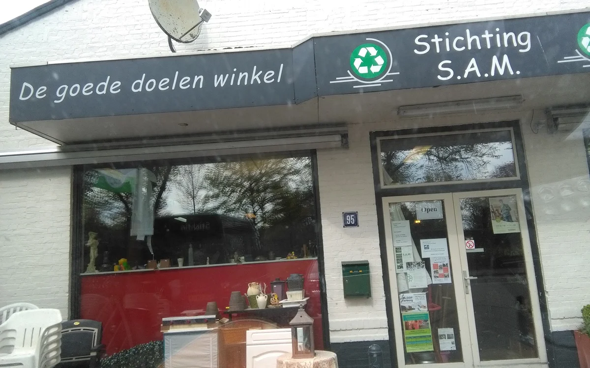 Kringloopwinkel De Goede Doelen Winkel Kringloop S.A.M. in Terborg