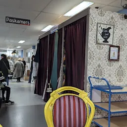 Bezoeker foto van De Hoop Kringloop (leerwerkbedrijf van Werkvisie) in Hendrik-Ido-Ambacht