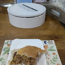 Bezoeker foto van De Hoop Kringloop (leerwerkbedrijf van Werkvisie) in Hendrik-Ido-Ambacht