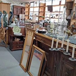 Bezoeker foto van De Hoop Kringloop (leerwerkbedrijf van Werkvisie) in Hendrik-Ido-Ambacht