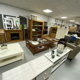 Bezoeker foto van De Hoop Kringloop (leerwerkbedrijf van Werkvisie) in Hendrik-Ido-Ambacht