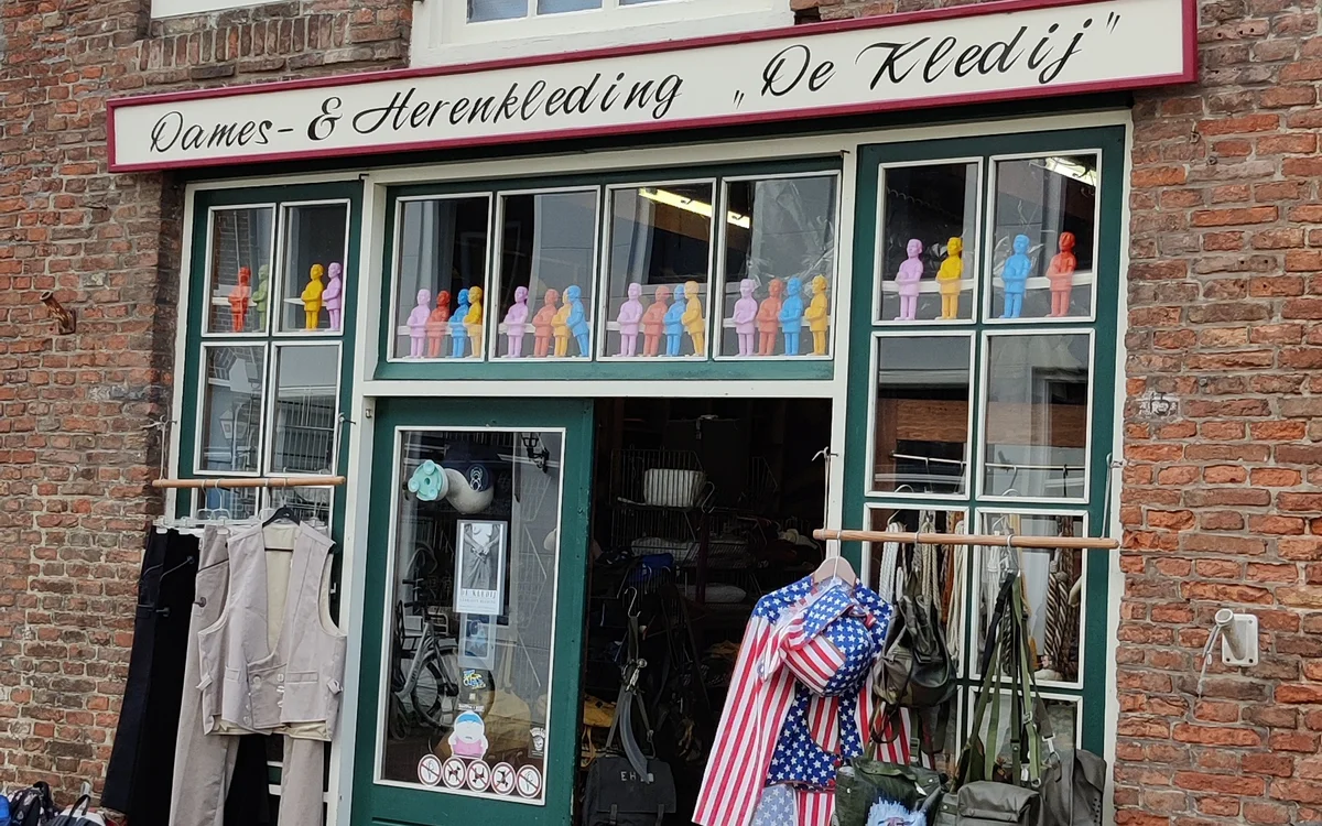 Kringloopwinkel Kringloopwinkel De Kledij in Middelburg